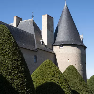 © Geoffroy Mathieu Centre des monuments nationaux I Château de Villeneuve-Lembron